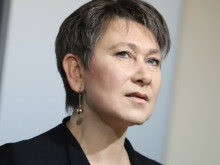 Съдът реши: Бившият министър Везиева остава доктор, въпреки плагиатството