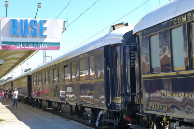 TD Легендарният влак Ориент Експрес който обикновено минава през Русе в