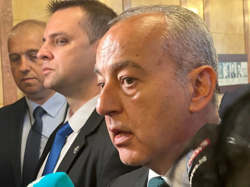 ����� �����:����-������� �� �������� � �� ��� ������� �������� ������������