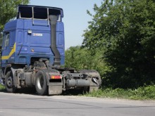 Спират камионите в жегите по някои пътища из страната