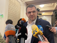 Пеевски: Ще представим общ проект с ПП-ДБ за промени в Конституцията