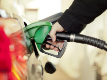 Цените на горивата бележат изключителен спад, дизелът изненадва