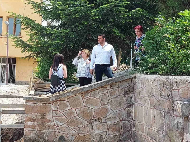 Павел Михайлов провери ремонтите в Първенец и Брестовица
