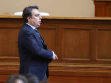 С пълно мнозинство депутатите приеха на първо четене поредното удължаване на бюджета