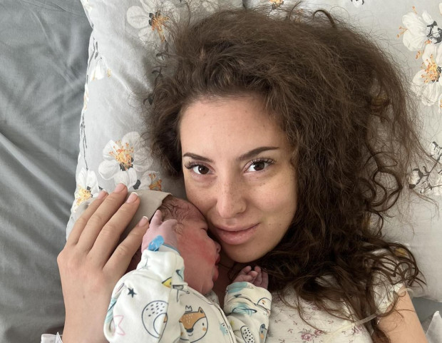 Златното момиче Катрин Тасева стана майка за първи път. Малкият
