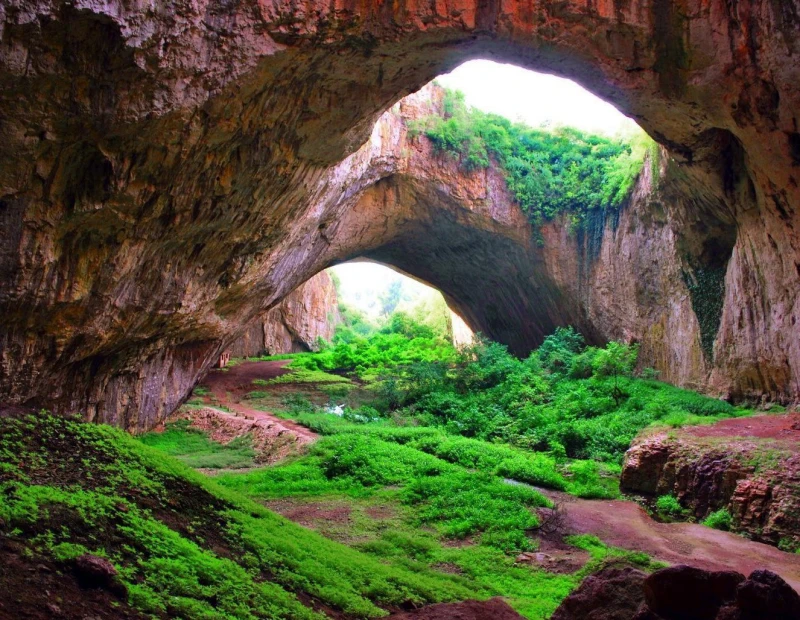 Ива Таралежкова: Деветашката пещера е сред перлите на Деветашкото плато, обитавана е още от праисторически времена
