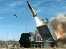 Конгресът на САЩ внася резолюция за предоставяне на ракети с голям обсег ATACMS на Украйна