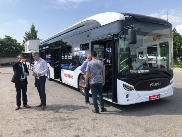 TD Нов 12 метров 100 процента електрически градски автобус създаден за услугите