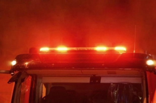 Голям пожар горя на паркинг в стопански двор в село Калипетрово