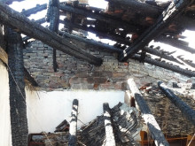 Жена предизвика пожар и подпали цялата си къща