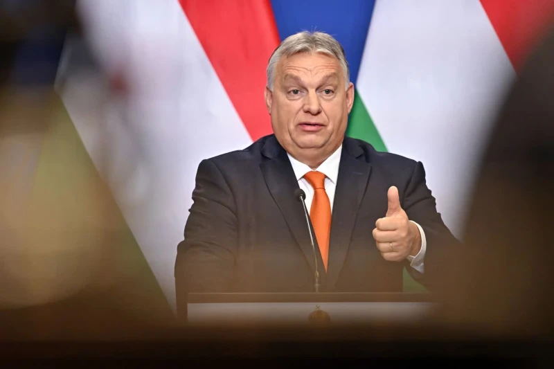 "Кръстникът, част IV": Орбан предизвика международен спор с туитовете си срещу Сорос