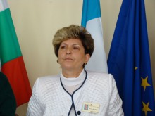 Отличават Юлия Юрдекова с орден за заслуги към образователното дело