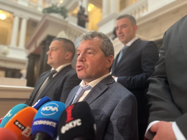 Тошко Йорданов за комисията за имунитетите: Унизително е