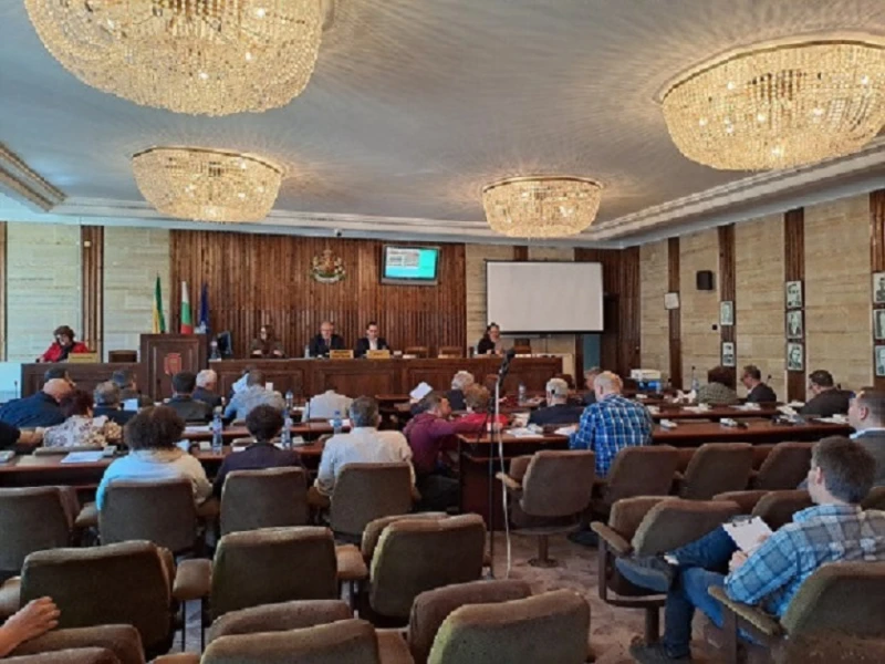 На извънредна сесия Общинският съвет на Добрич одобри три решения