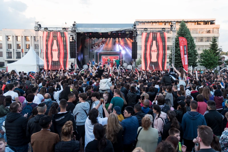 Истинска магия с привкус на устойчивост на Coca-Cola The Voice Happy Energy Tour 2023