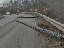 Внимавайте по пътя Шумен - Карнобат в района на Прилеп, има катастрофа