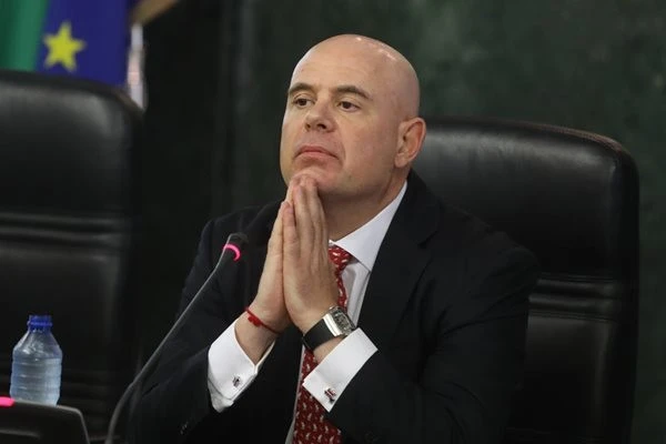 Правната комисията отправи запитване до Прокуратурата кога ще бъде изслушан Гешев