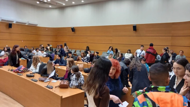 В Пловдив успешно завърши 12-тата учебна година на Модерна академия на изкуствата "Синдикат"
