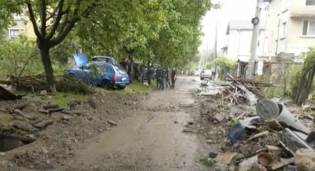 Остава бедственото положение след наводнението и в Берковица. Там продължава