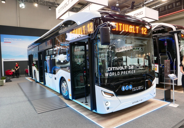 </TD
>Новият 12-метров напълно електрически автобус на ИСУЗУ ще бъде представен