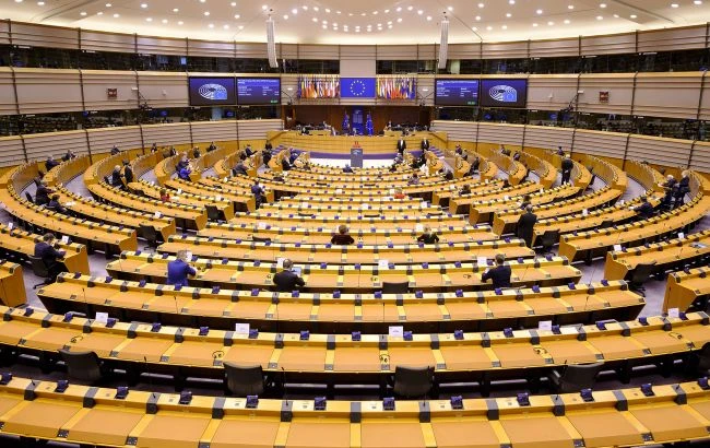 Европейският парламент призова НАТО да покани Украйна в Алианса
