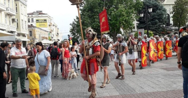 TD Фестивалът Пловдив – древен и вечен история етнология култура и