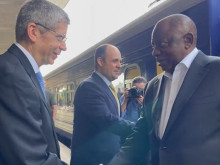 Президентът на ЮАР пристигна в Киев