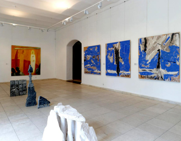 90 художници представят творби в галериите във Варна