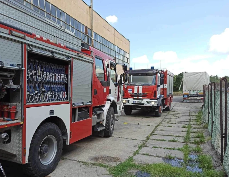 Пожаро-тактическо занятие проиграха огнеборци от пожарната в Силистра