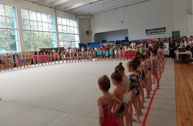 Грациите на българската художествена гимнастика са в Кюстендил