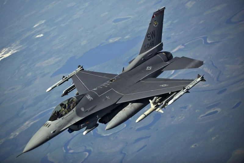 Русия заплаши, че ще унищожи всеки F-16 на територията на Украйна