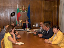 Министър Калин Стоянов се срещна с кметове на наводнени общини