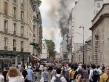 Силен пожар след взрив в Париж, четирима души са в тежко състояние