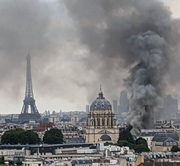 Взрив разтърси пети район на Париж в резултат на което