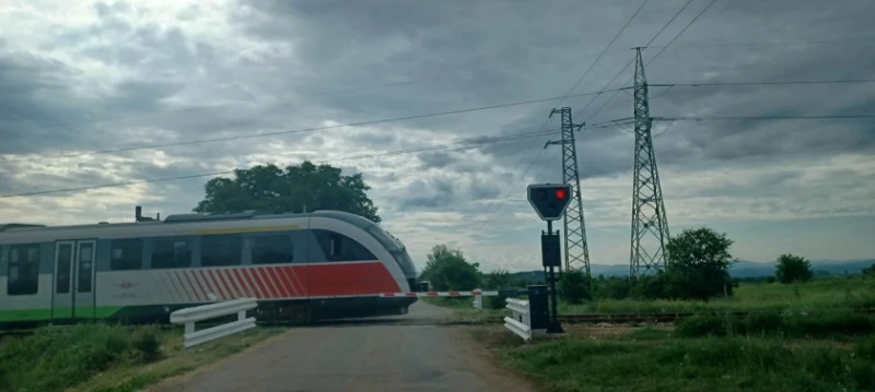 Звук и светлина за един от железопътните прелези край Кюстендил