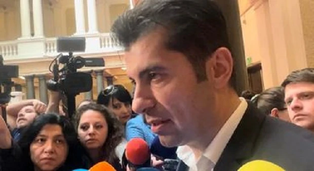 Кирил Петков: Няма как този парламент да продължи, ако ГЕРБ използва плаващи мнозинства