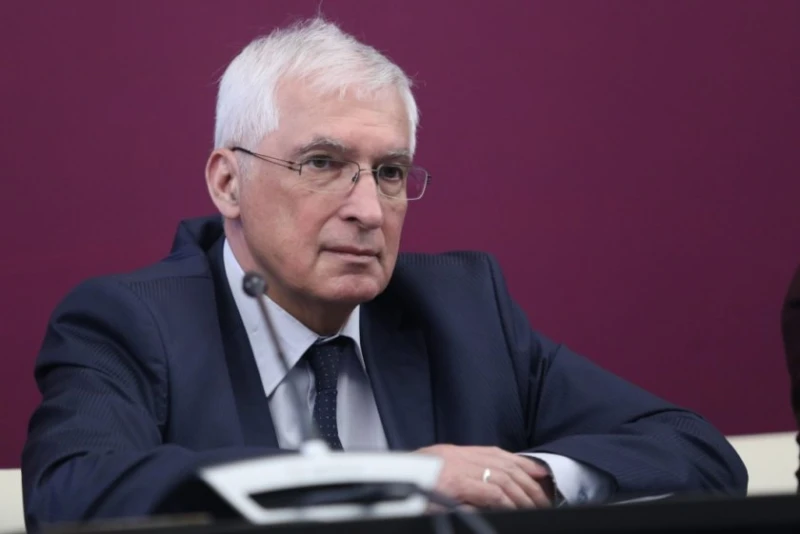 Проф. Дуранкев: Финансовият министър има още няколко карти в ръкавите си, които ще извади по-късно