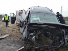 Катастрофа на пътен възел "Юг" в Бургас, млад шофьор и приятелката му пострадаха