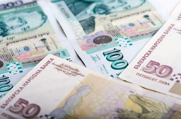 Разходите на работодателите за отработен час нарастват с 15.1%