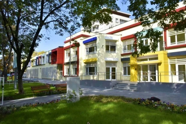 Над 2300 деца вече са класирани за първа група през новата учебна година