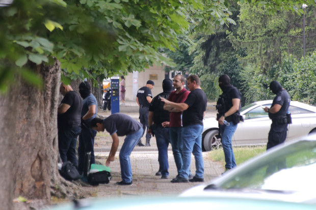 Булевард в Пловдив е блокиран, има арестувани