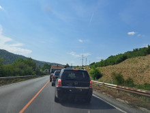 Кошмарен трафик и километрично задръстване на Главен път Е-79