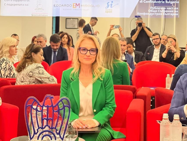 Министър Стойчева ще участва в международно събитие за предприемачи във Варна
