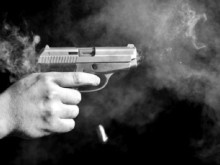 Мъж откри стрелба в апартамент посред нощ във Враца