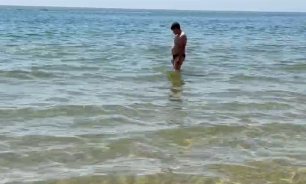 Читател от морето: Водата е супер чиста, времето е страхотно