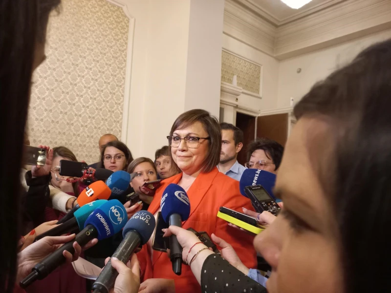 Нинова: Истинското правителство е между ГЕРБ и ДПС със златния пръст на "Възраждане"