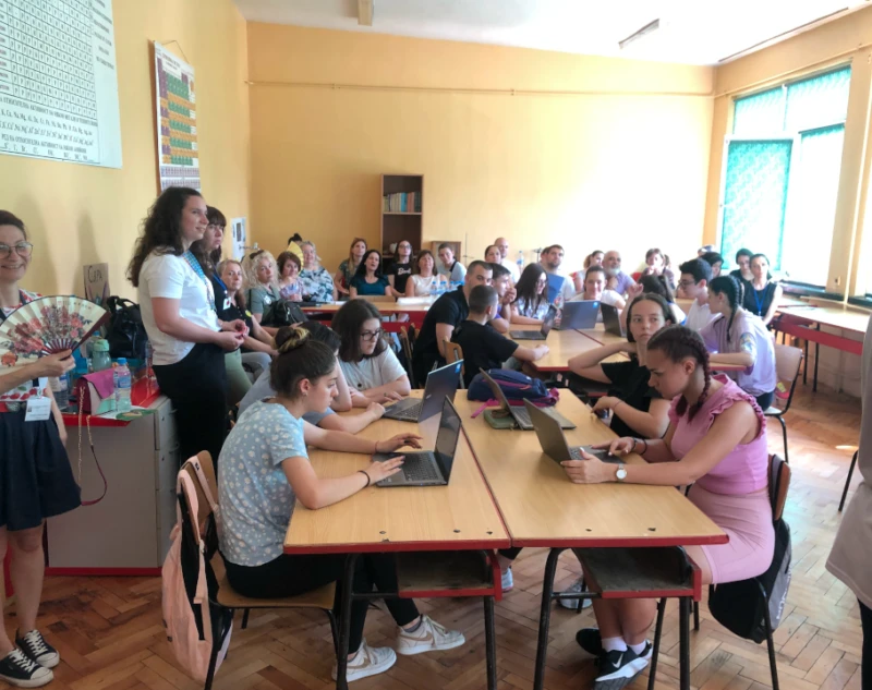 Ученици от пловдивска гимназия влязоха в ролята на диетолози