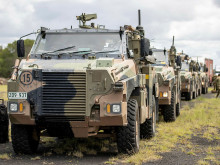 Австралия отпуска нов пакет военна помощ за Украйна със 70 бронирани машини