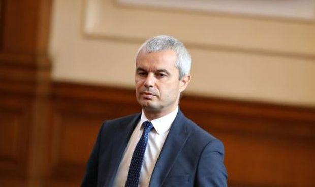 Лидерът на Възраждане Костадин Костадинов с поредна провокация от страницата си