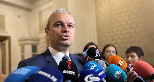 Възраждане няма как да гласува бюджет на Асен Василев Според